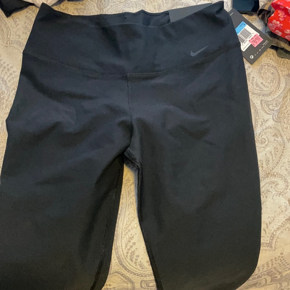 Long workout Nike leggings- black